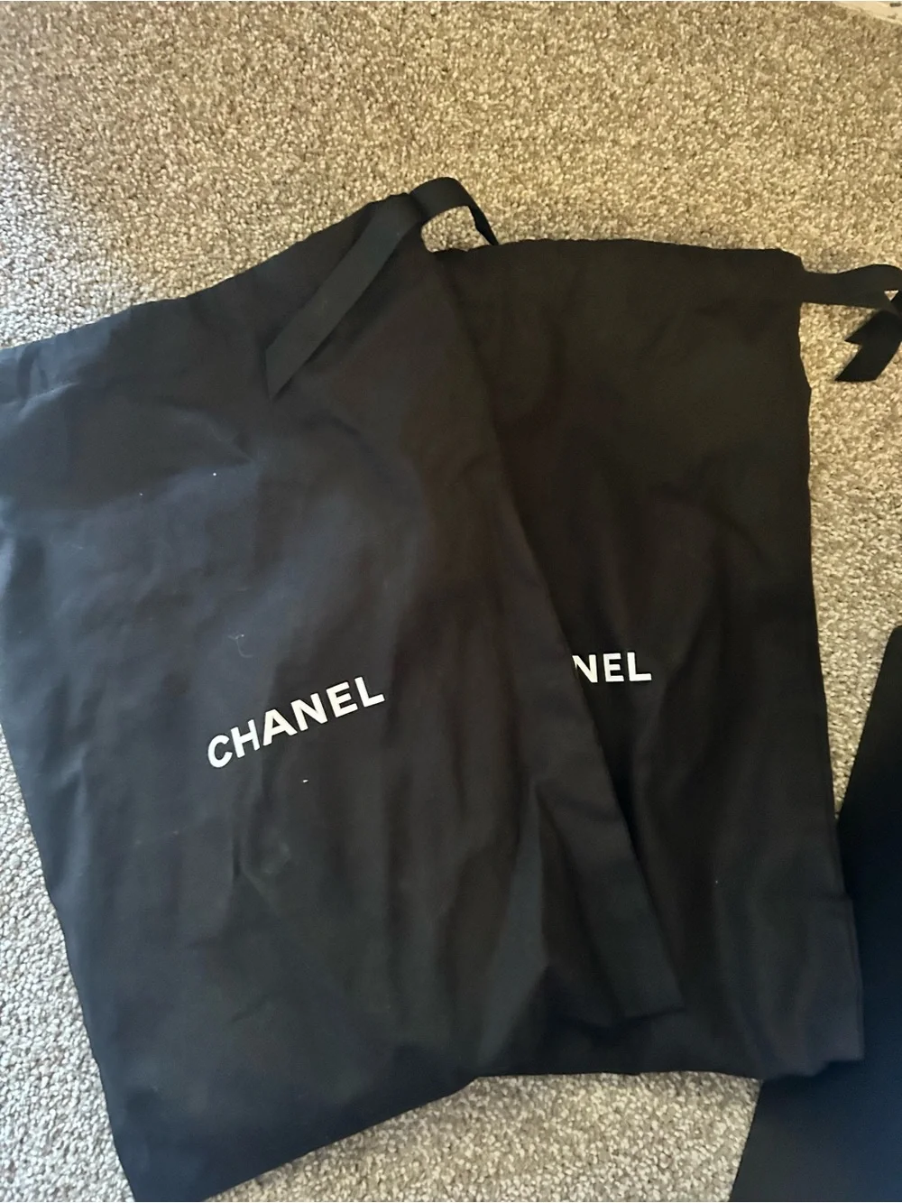 CHANEL women’s sneaker
